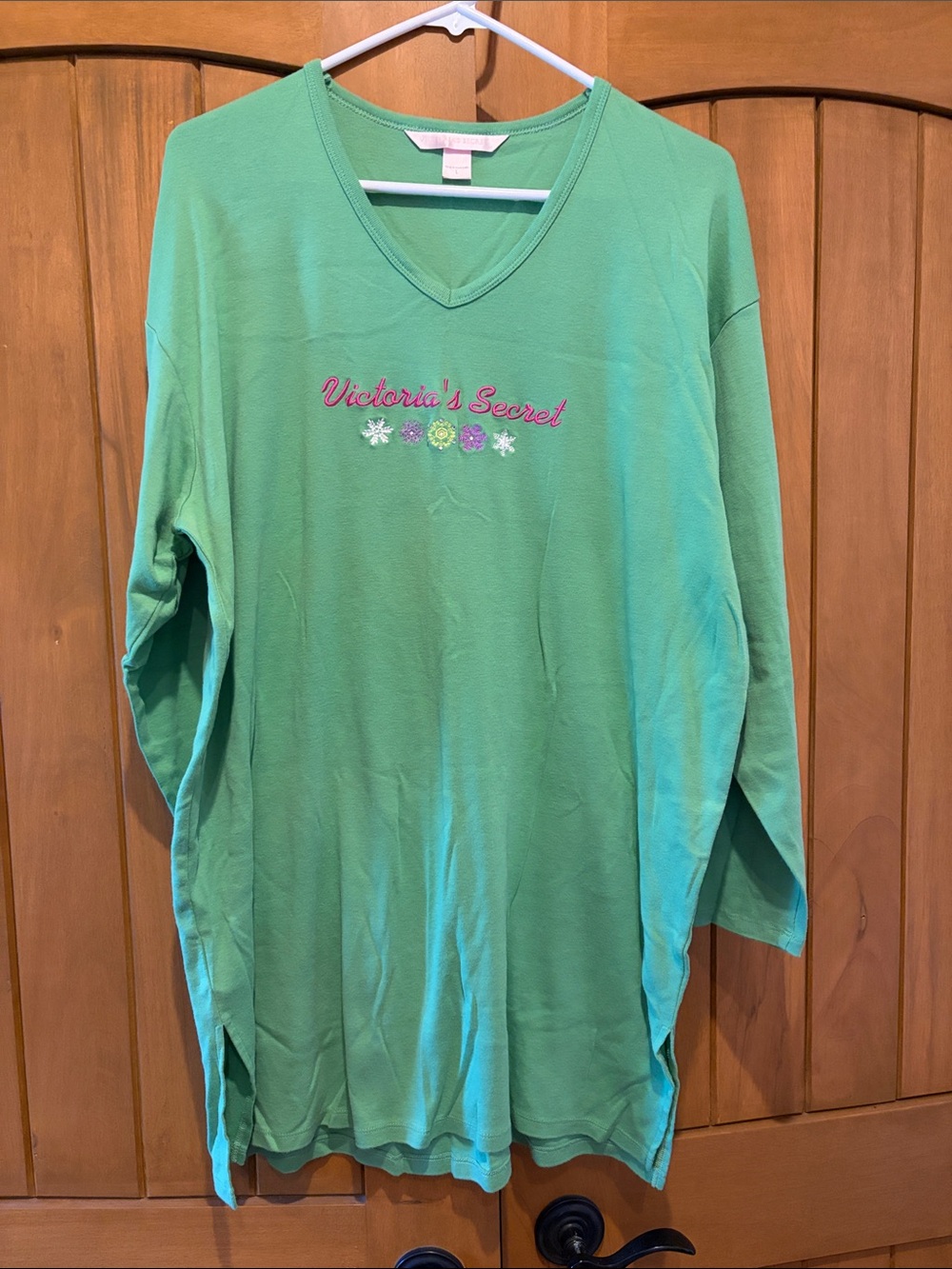 Vintage Victoria's Secret Mint Green V-Neck Long Sleeve Snowflake Sleep Shirt - Picture 2 of 8